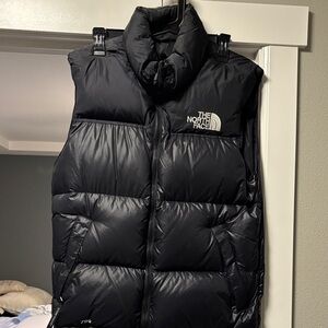 The North Face Men's Dark Puffer Vest